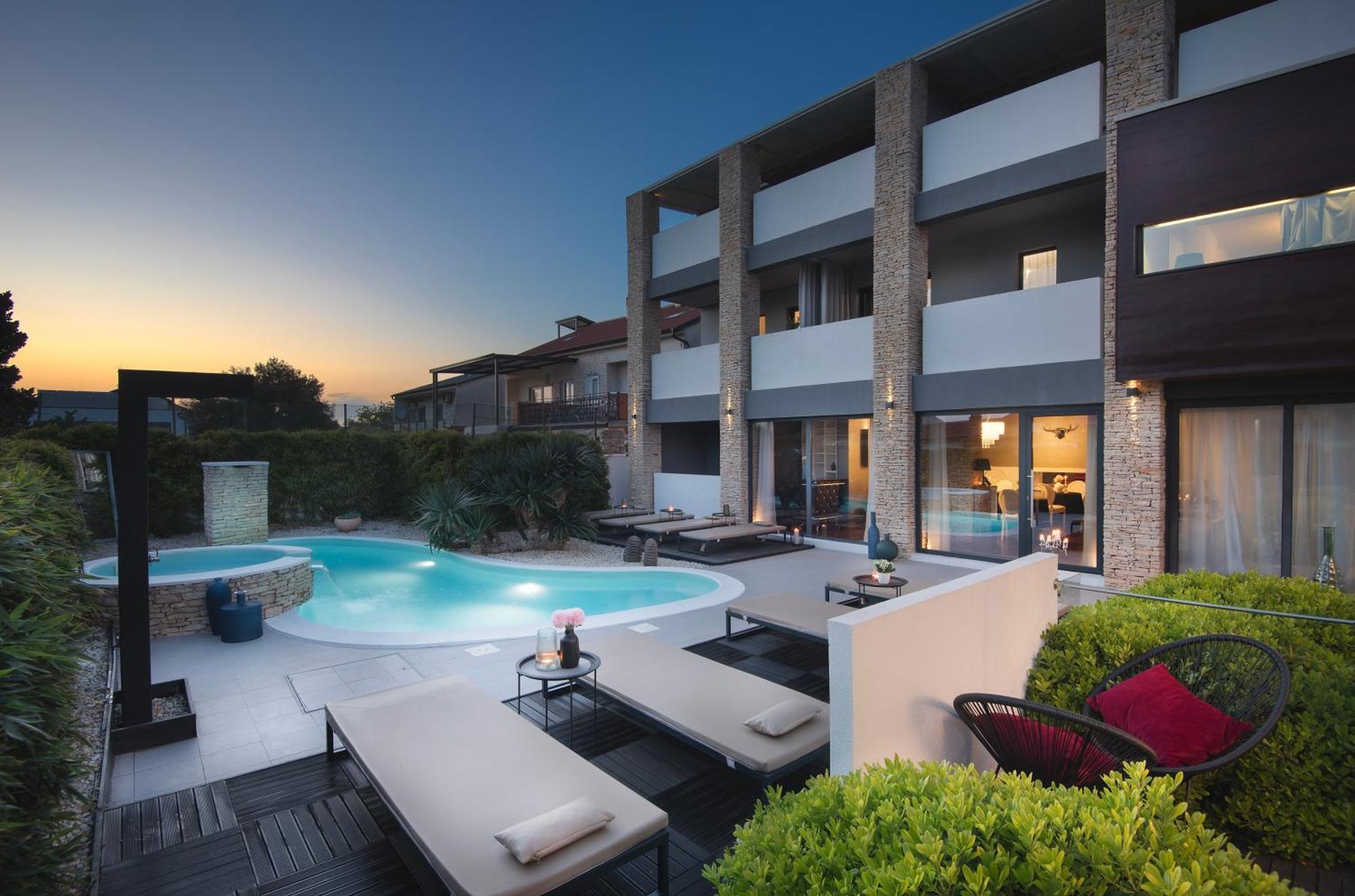 Boutique Hotel Chevalier By Bura Hotels - Adults Only Medulin Exterior photo